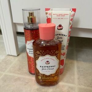 Bath & Body Works Raspberry Jam Body Care Set